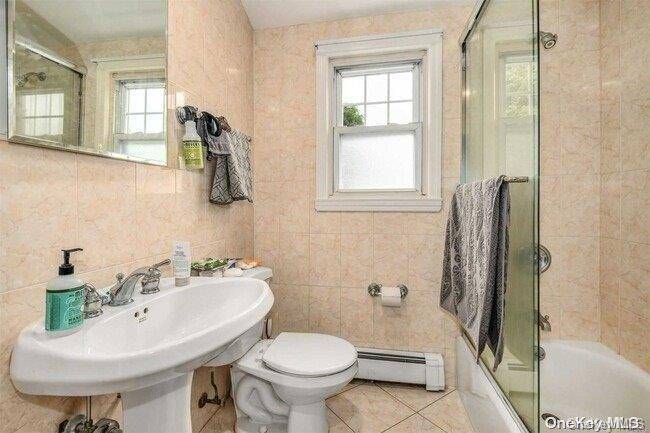 Floral Park, NY 11001,100 Willis AVE