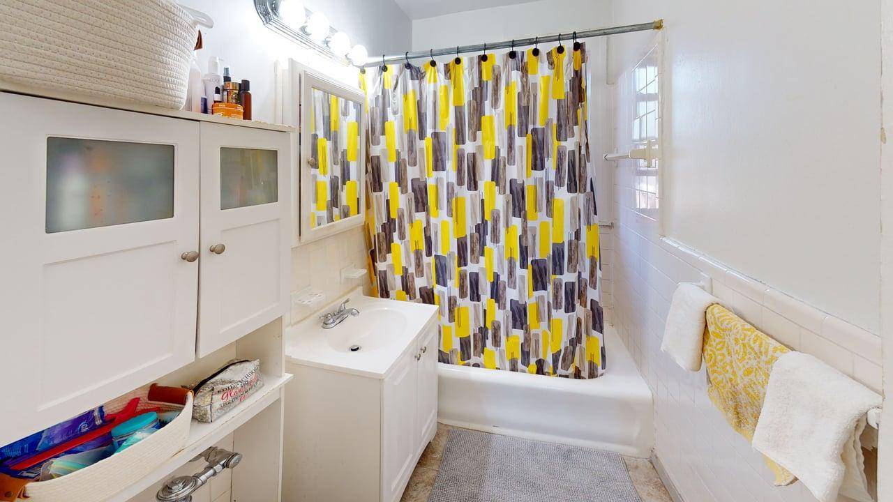 Mount Vernon, NY 10553,590 E Third ST #2D