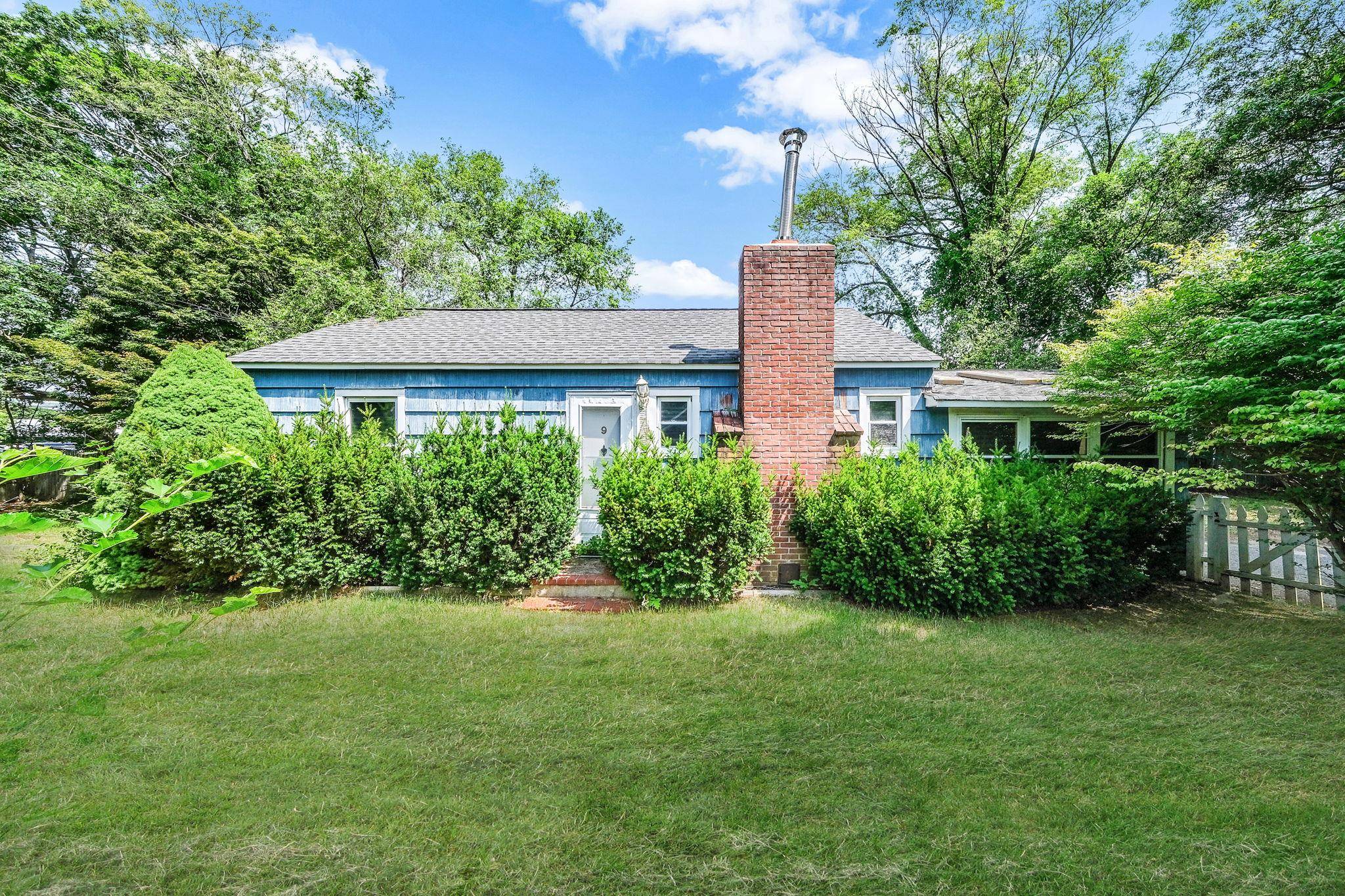 Medford, NY 11763,9 Private RD