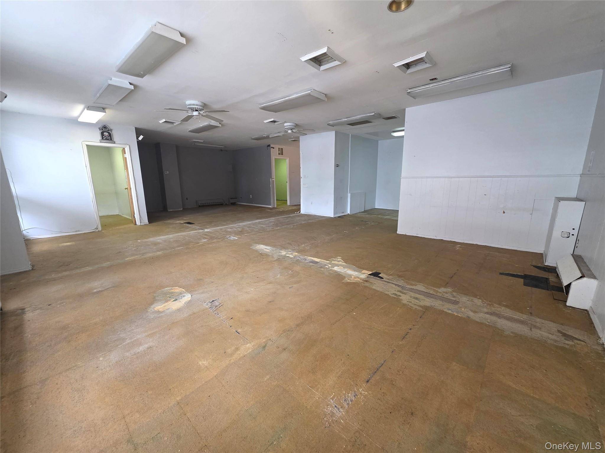 Woodside, NY 11377,40-14 72nd ST