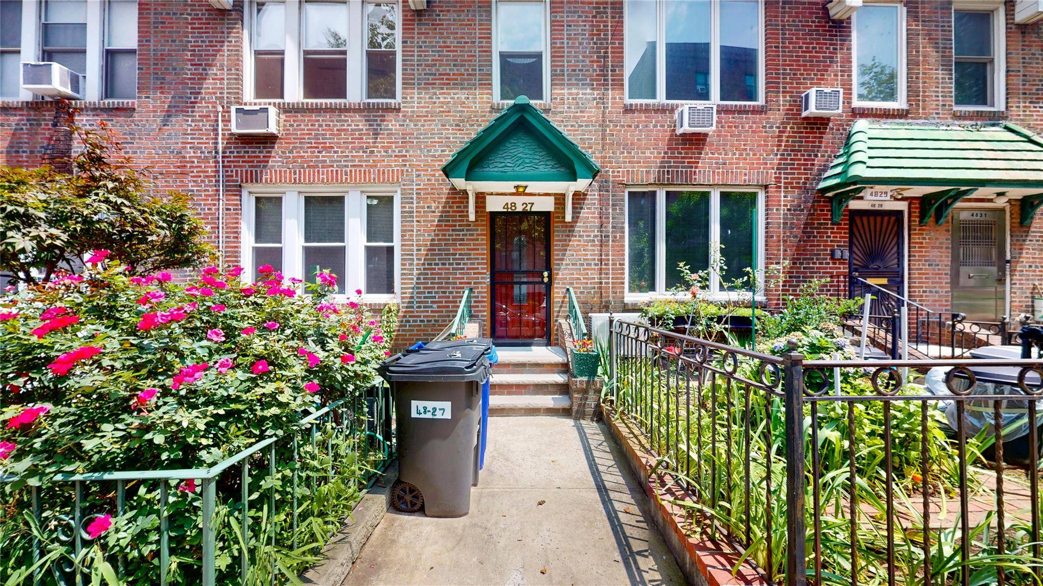 Sunnyside, NY 11104,4827 40th ST