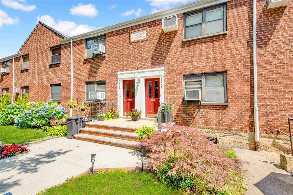 Whitestone, NY 11357,15757 17th AVE #6125