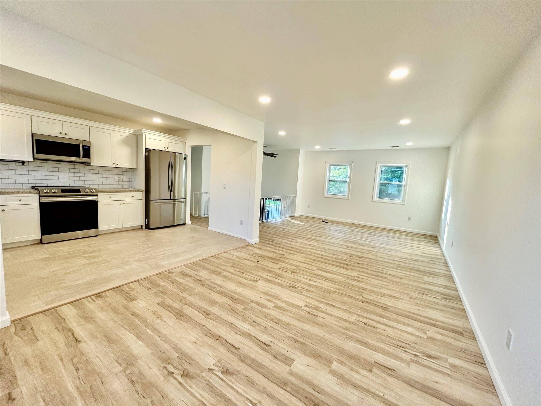 East Islip, NY 11730,4 Carey ST