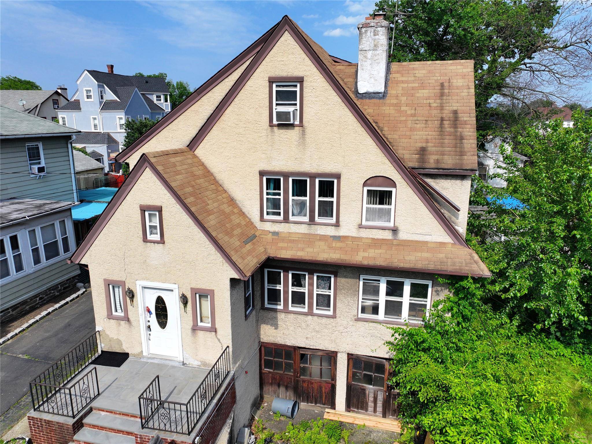 Mount Vernon, NY 10553,279 Bedford AVE