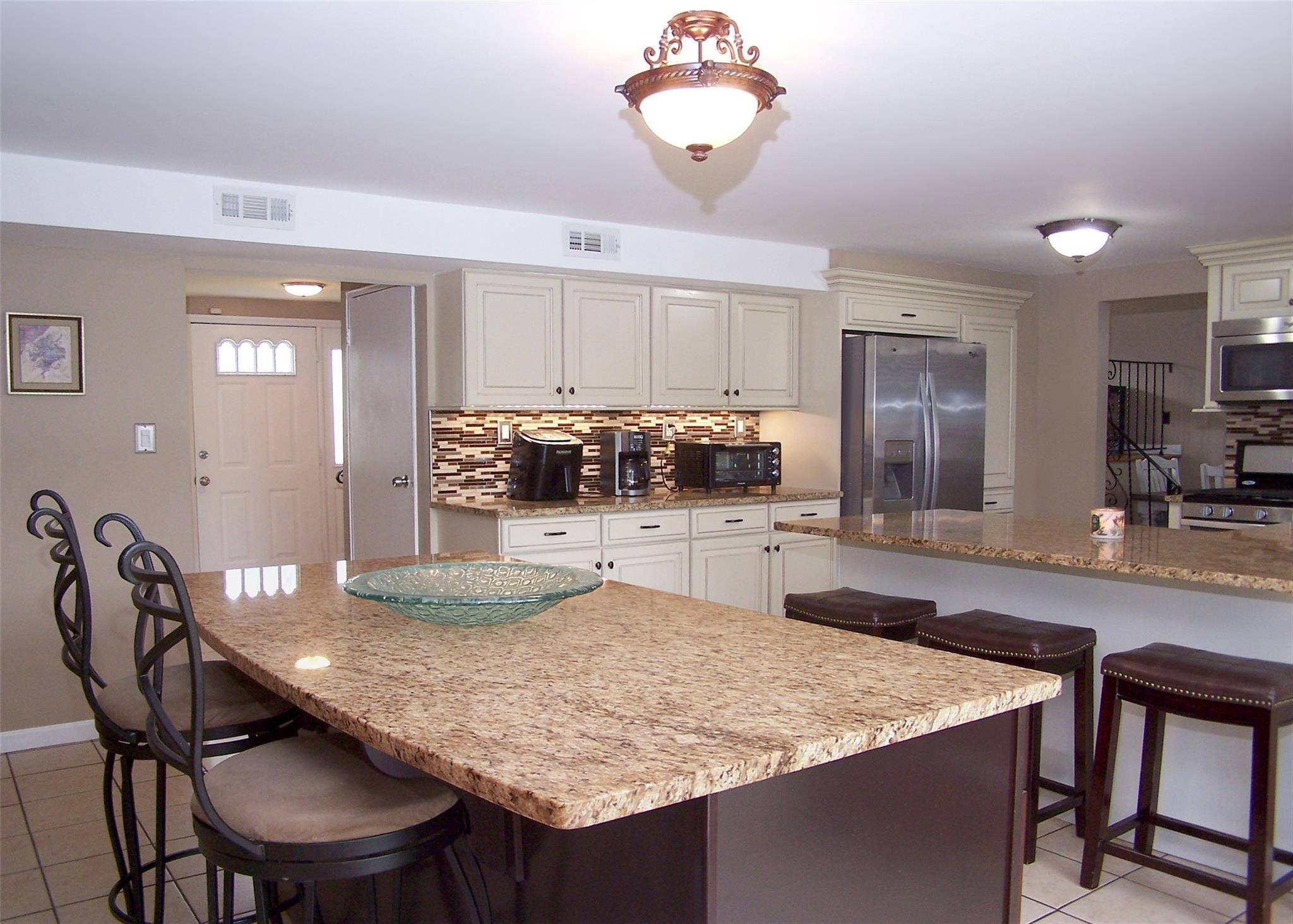 Centereach, NY 11720,13 Lark DR