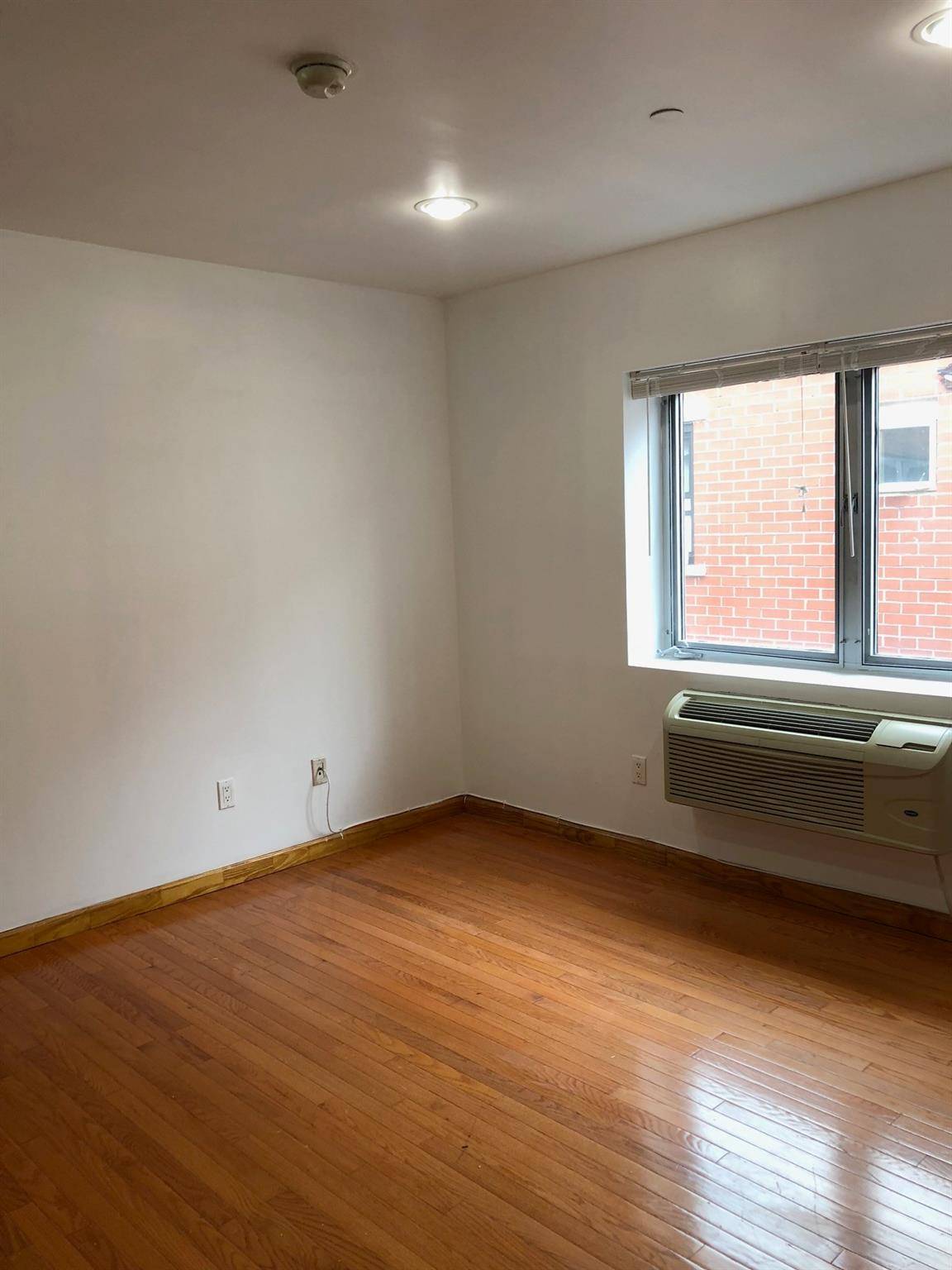 Flushing, NY 11355,147-30 Barclay AVE #3B