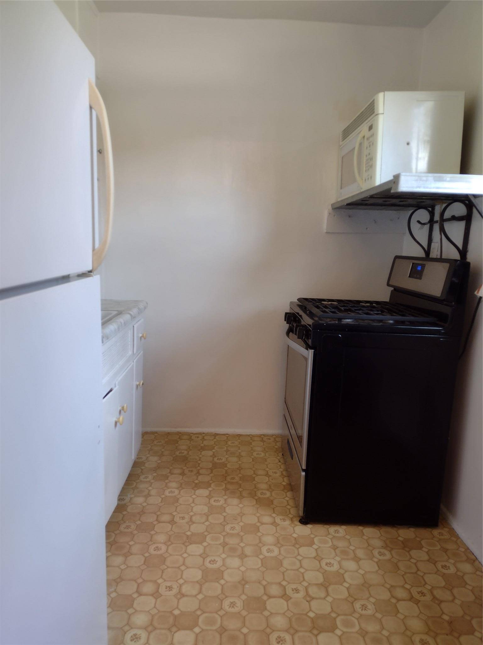 Douglaston, NY 11362,242-52 Horace Harding ##2