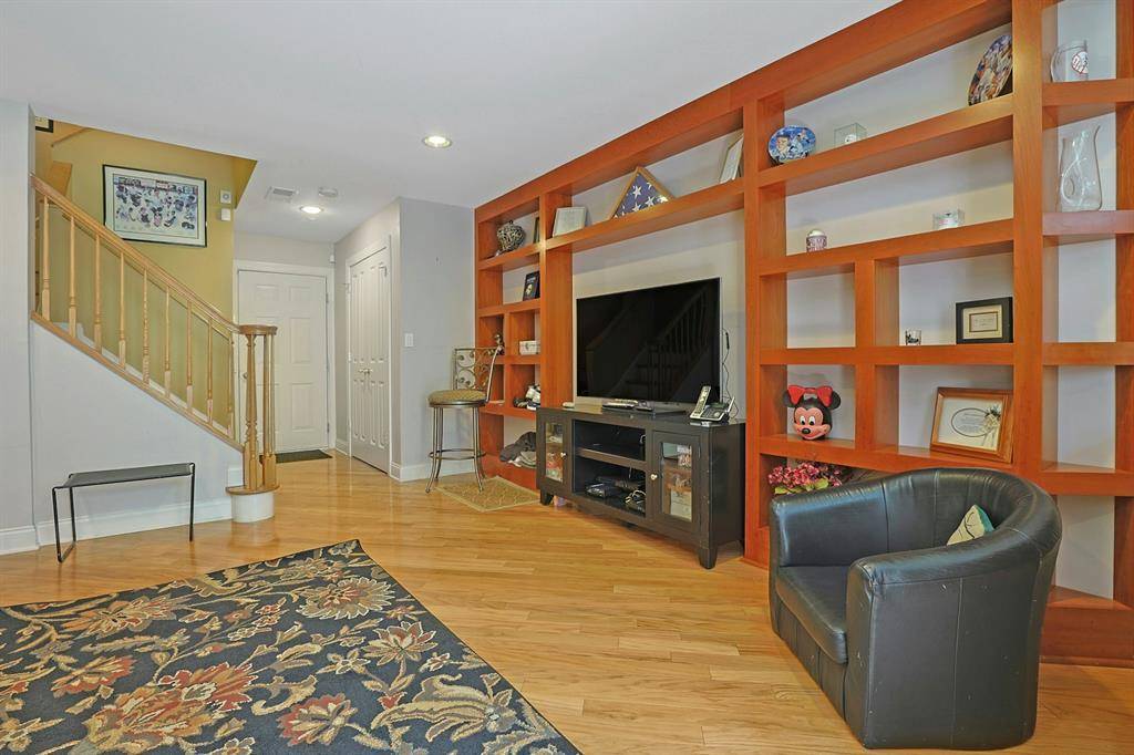 Haverstraw, NY 10927,27 Bridge LN