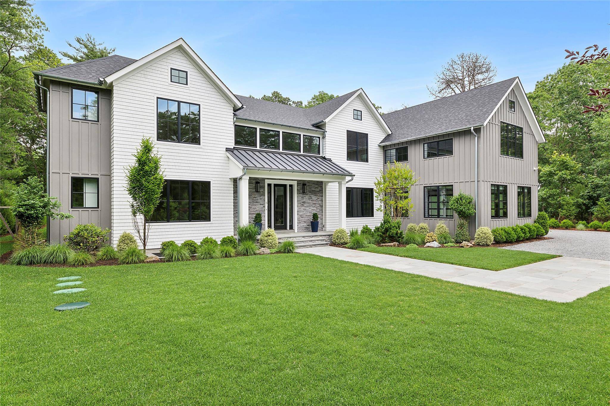 East Hampton, NY 11937,12 Rolling Wood LN