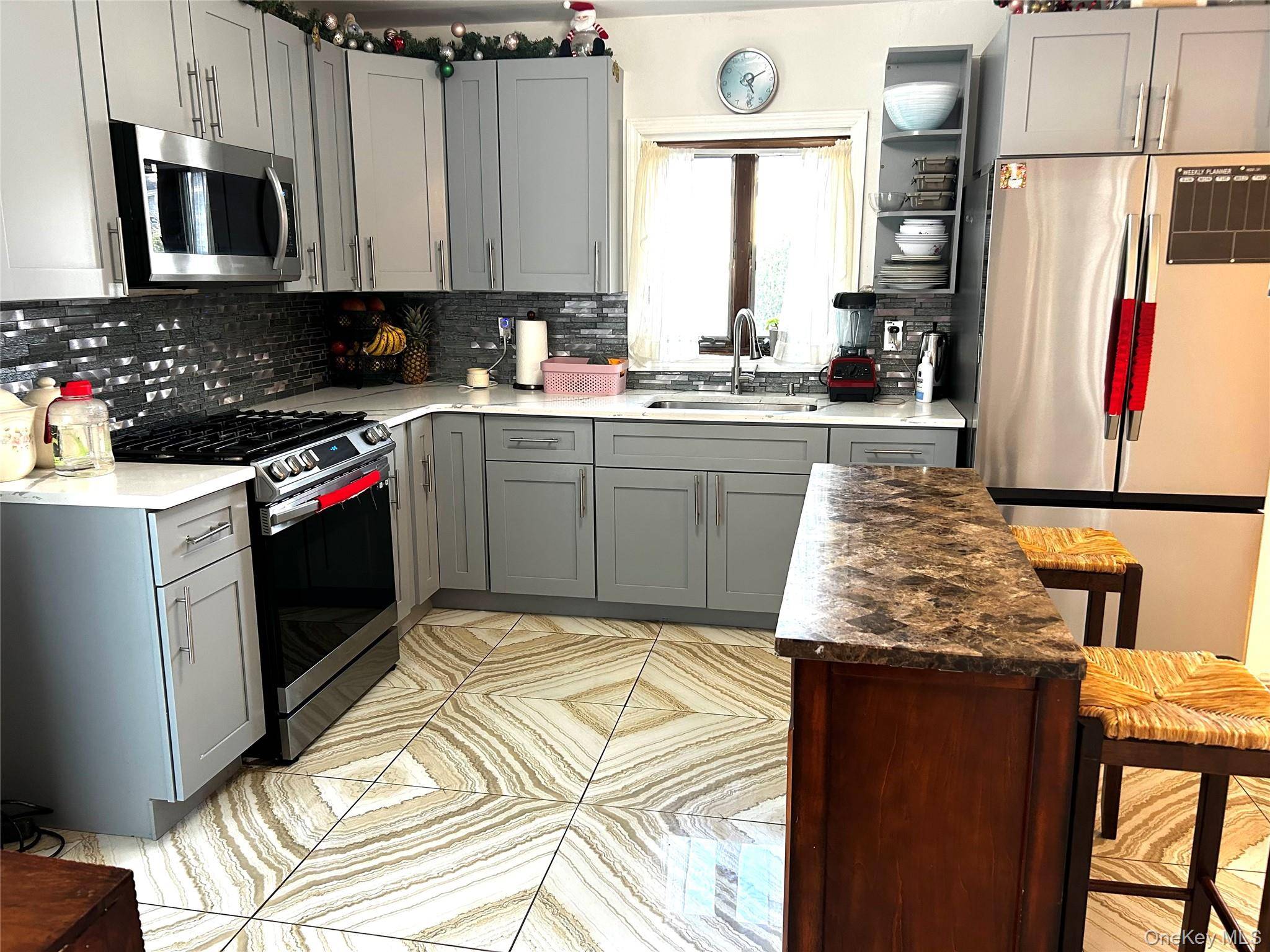 Lynbrook, NY 11563,11 Duryea PL