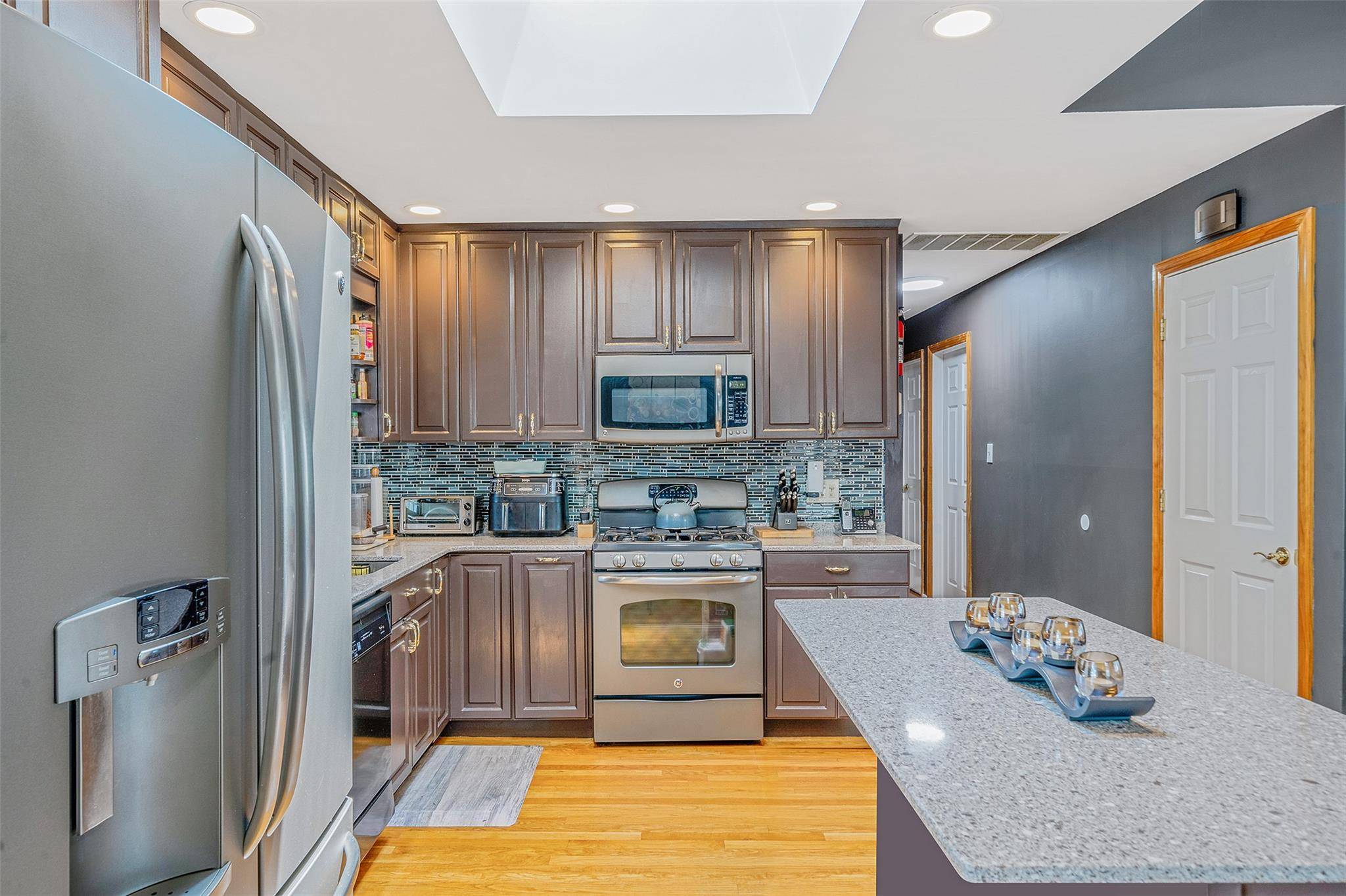 Deer Park, NY 11729,41 W 21st ST