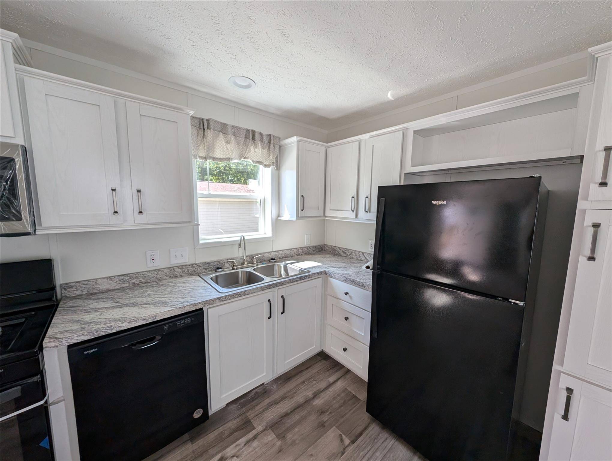 New Windsor, NY 12553,11 Square Hill RD ##27