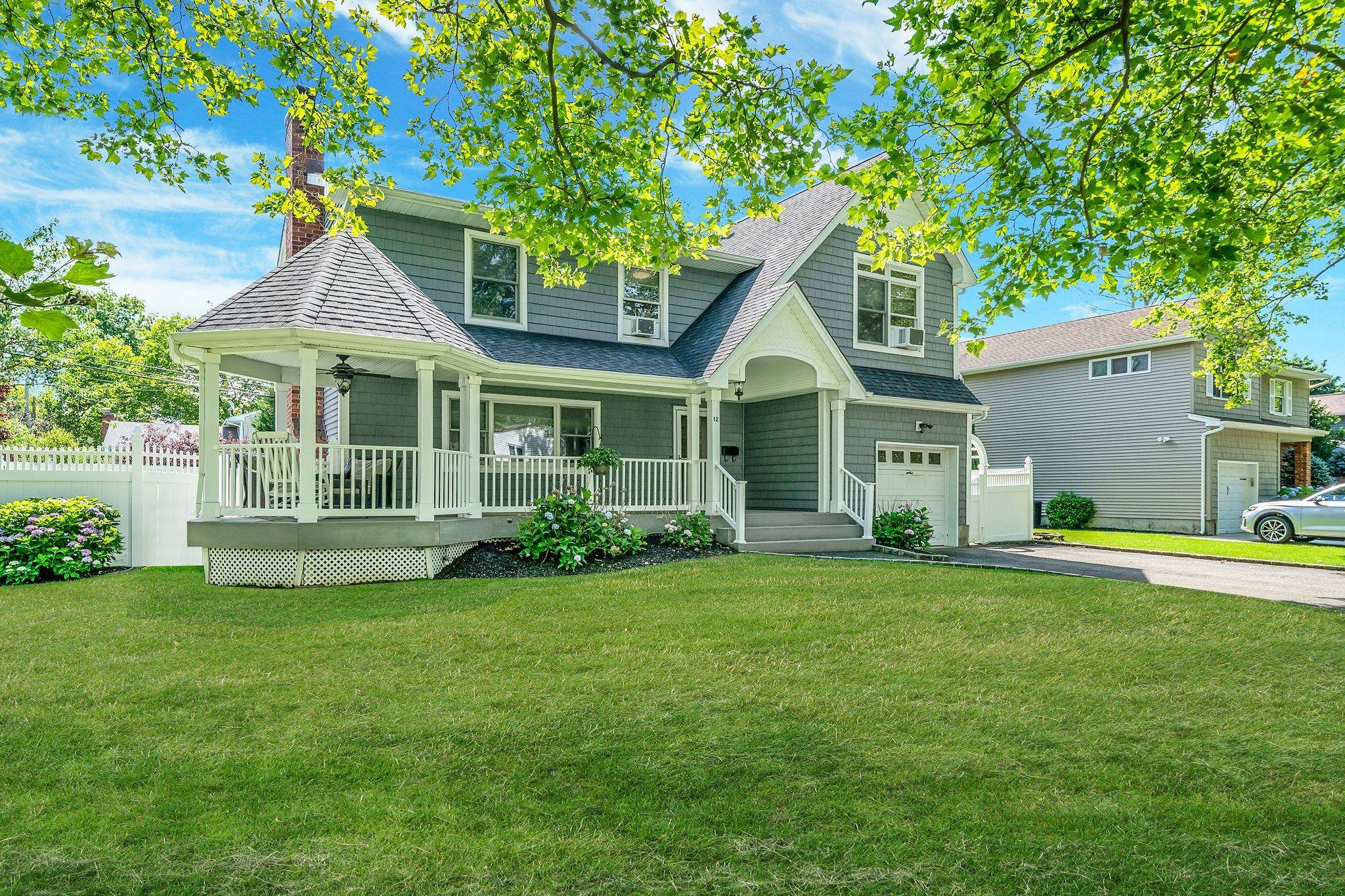 Melville, NY 11747,12 Sycamore ST
