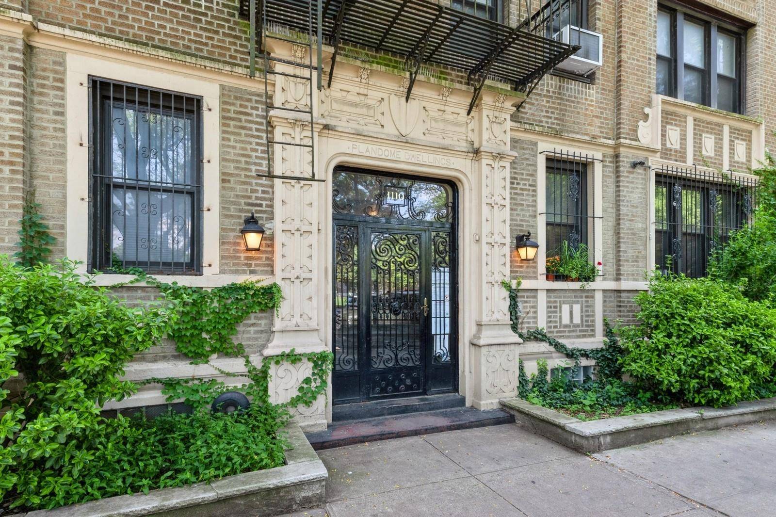 Brooklyn, NY 11218,1110 Caton AVE #5C