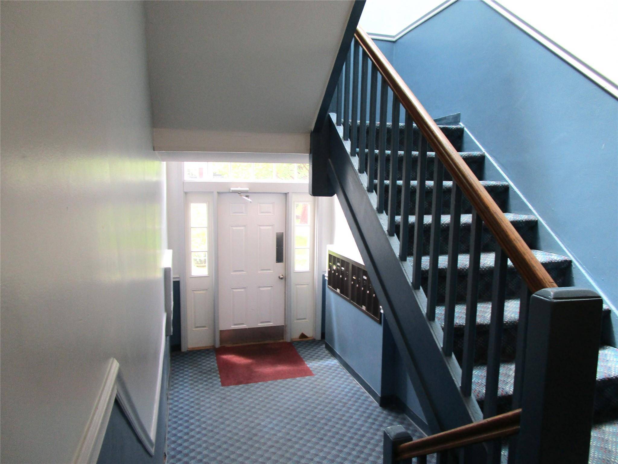 Westbury, NY 11590,324 Post AVE #Apt. 8-J