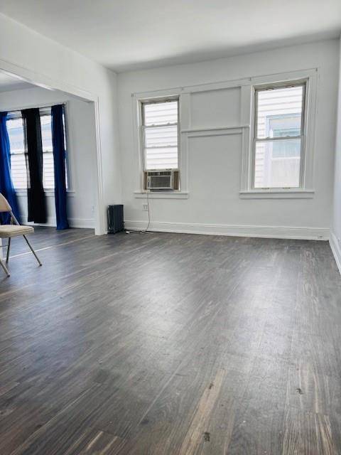 Jamaica, NY 11423,93-45 202ND ST