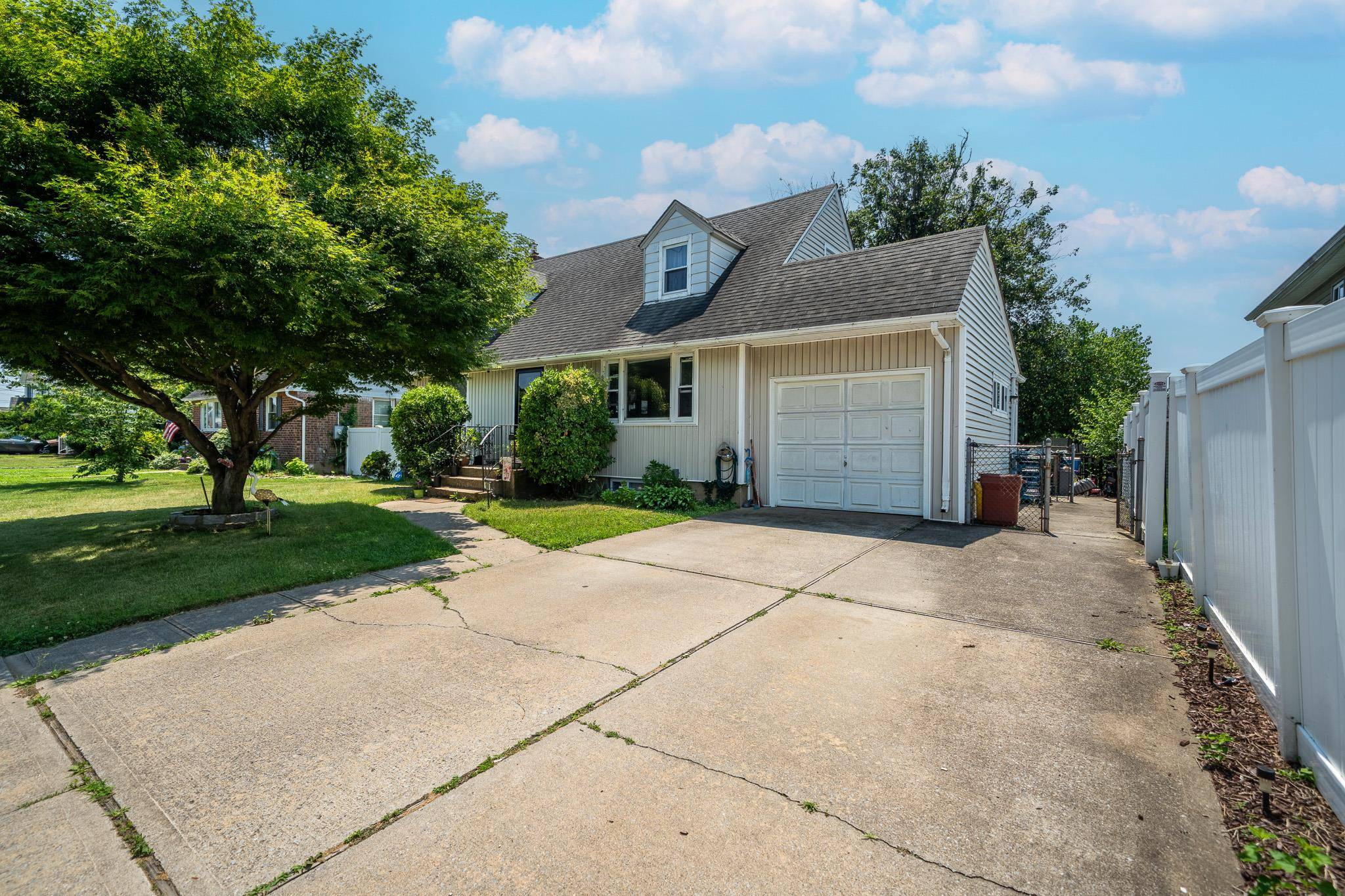 Farmingdale, NY 11735,190 Fallwood Pkwy