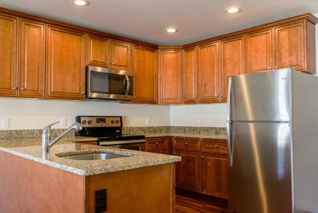 Islip, NY 11751,46 Islip AVE #402