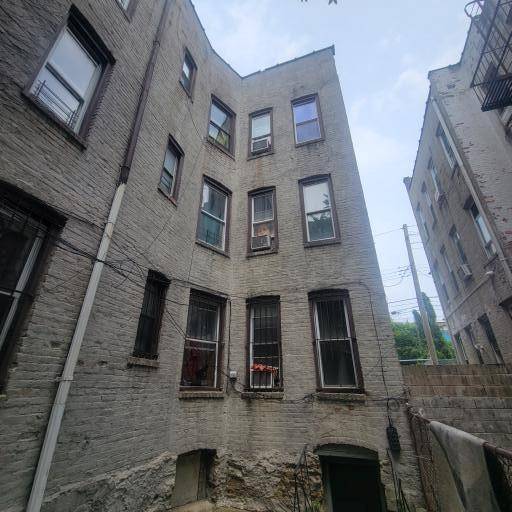 Brooklyn, NY 11208,648 Logan ST