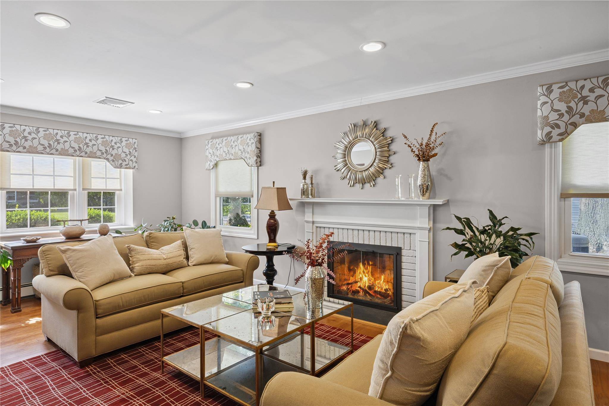 Stony Brook, NY 11790,15 Shadetree LN