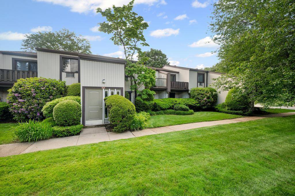 Ronkonkoma, NY 11779,67 Richmond BLVD #2A