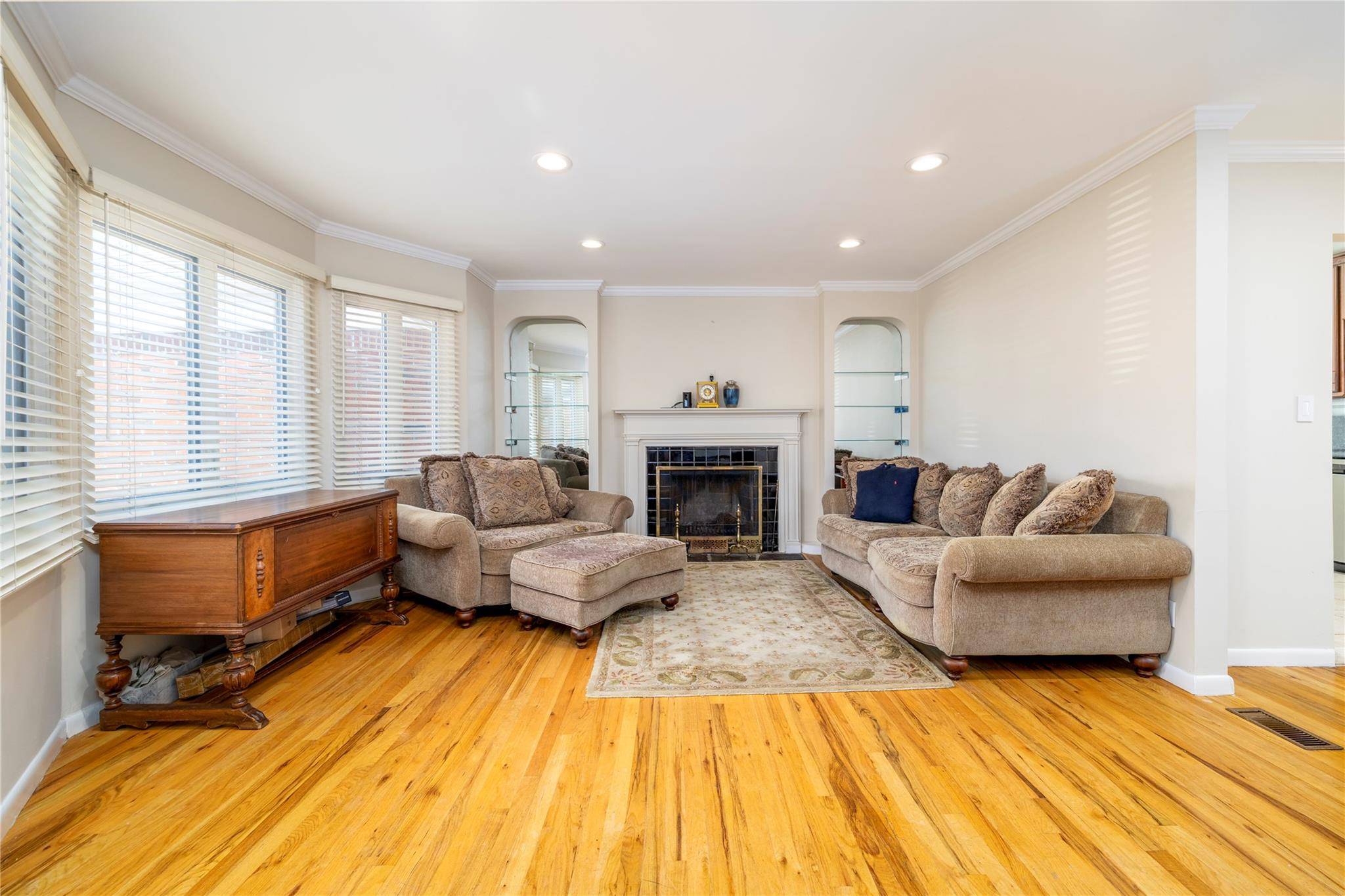 Oceanside, NY 11572,3458 Frederick ST