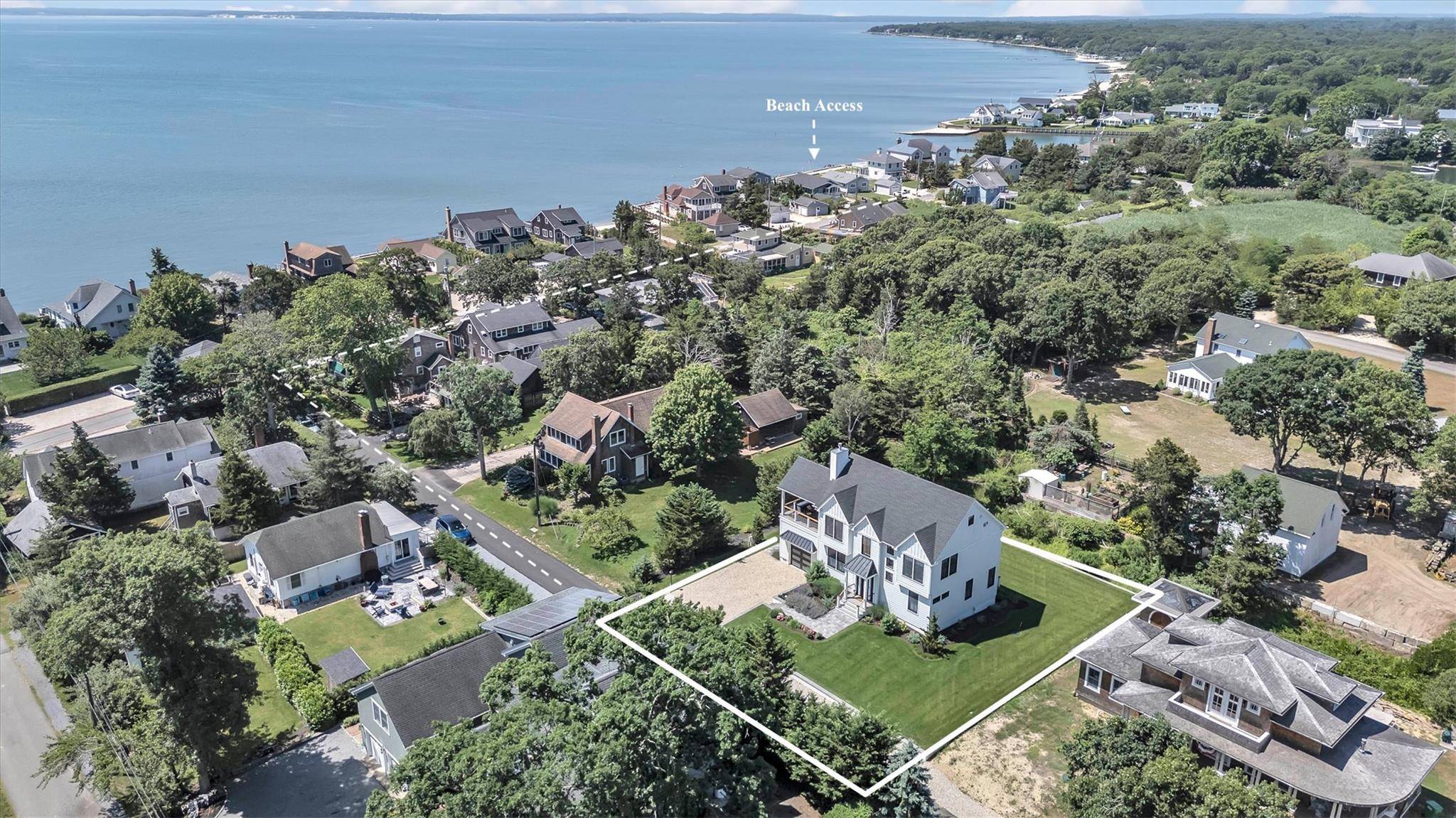 Mattituck, NY 11952,305 Fay CT