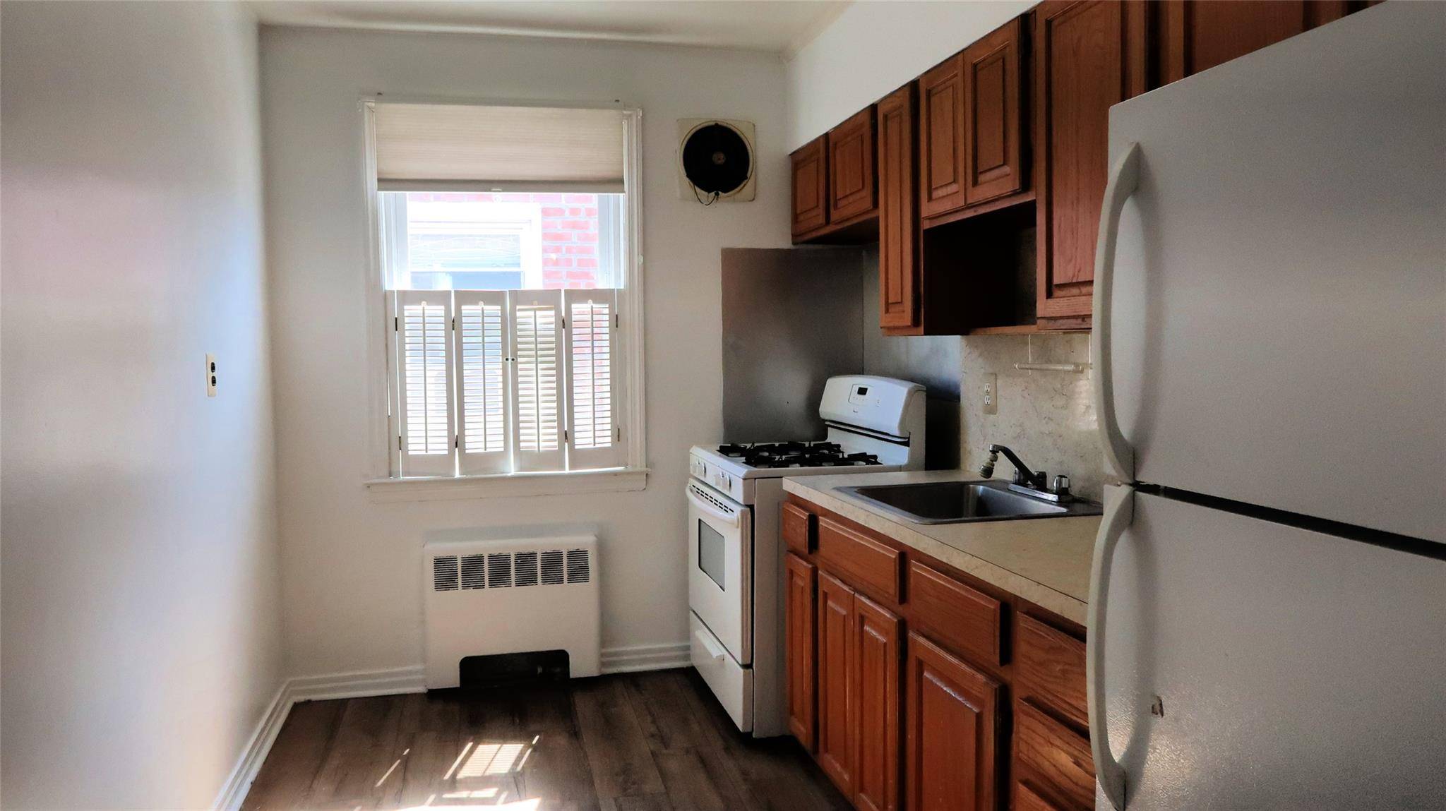 Jamaica, NY 11426,8720 Commonwealth BLVD