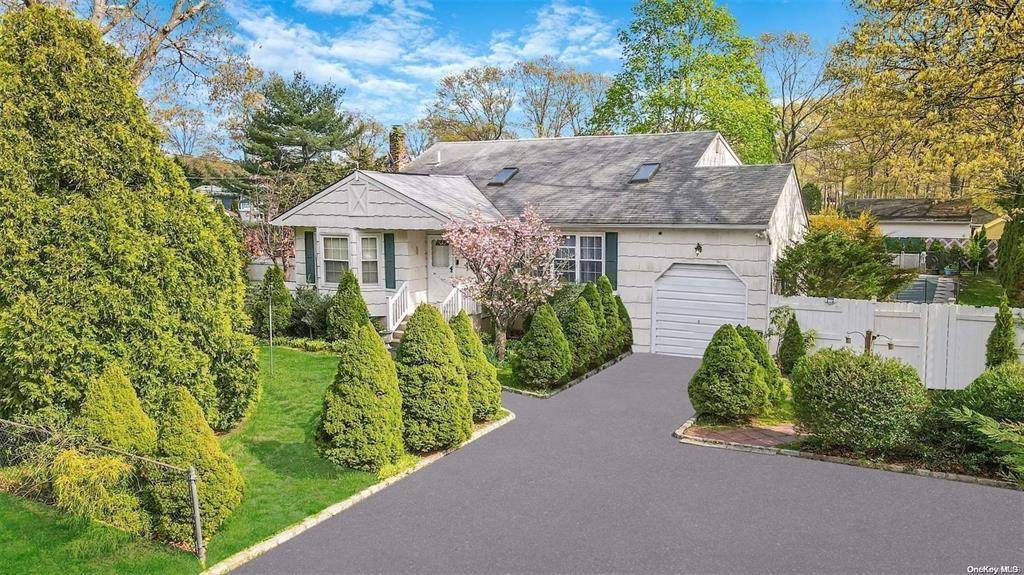 Shirley, NY 11967,44 Norwood DR