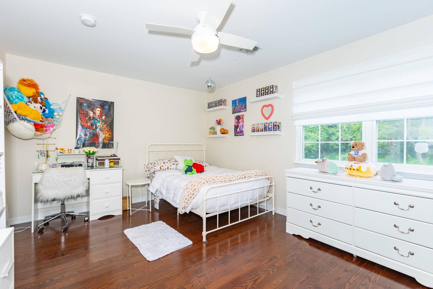 Smithtown, NY 11787,46 Chelsea DR