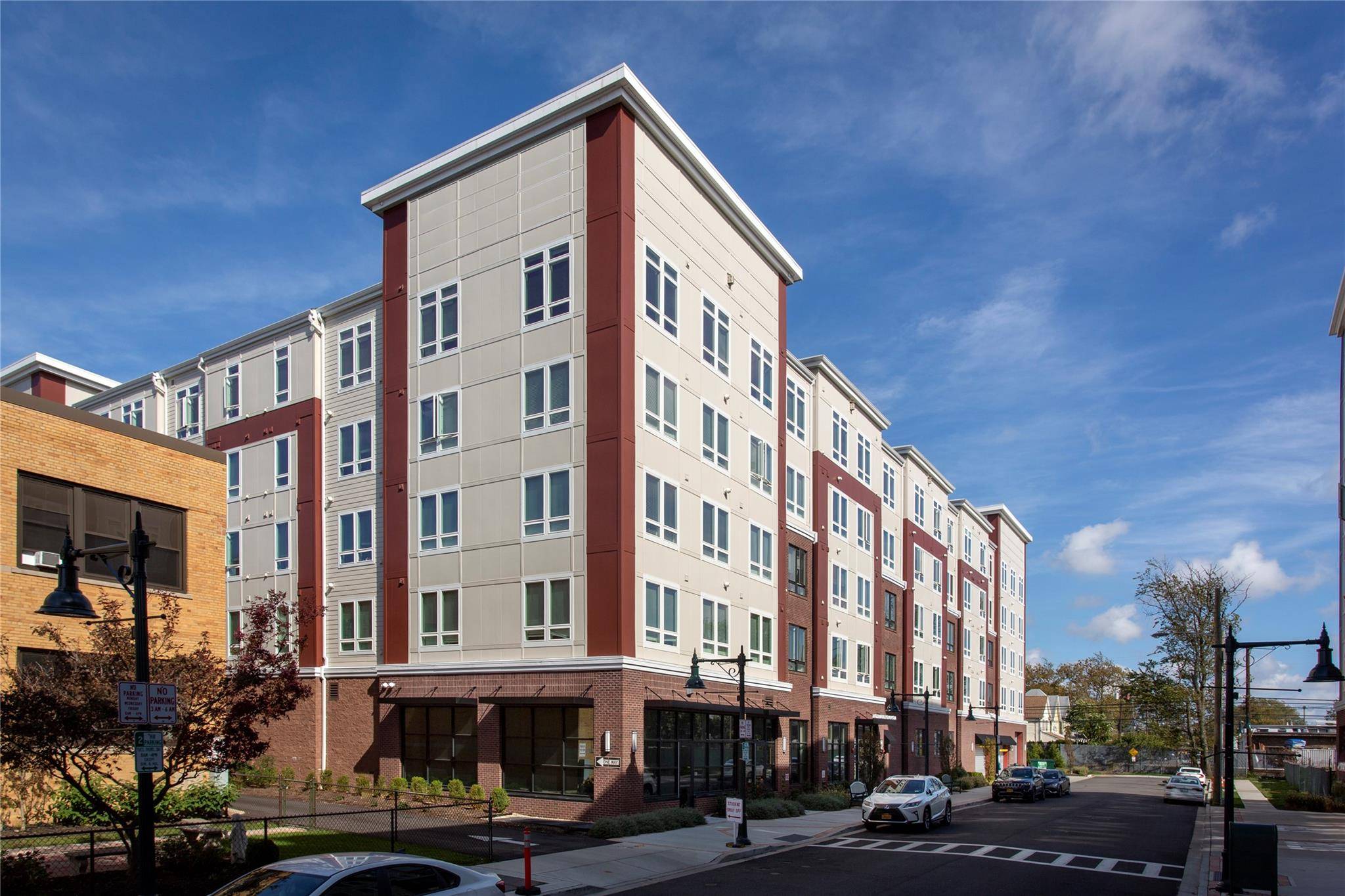 Mineola, NY 11501,119 Searing AVE #S228