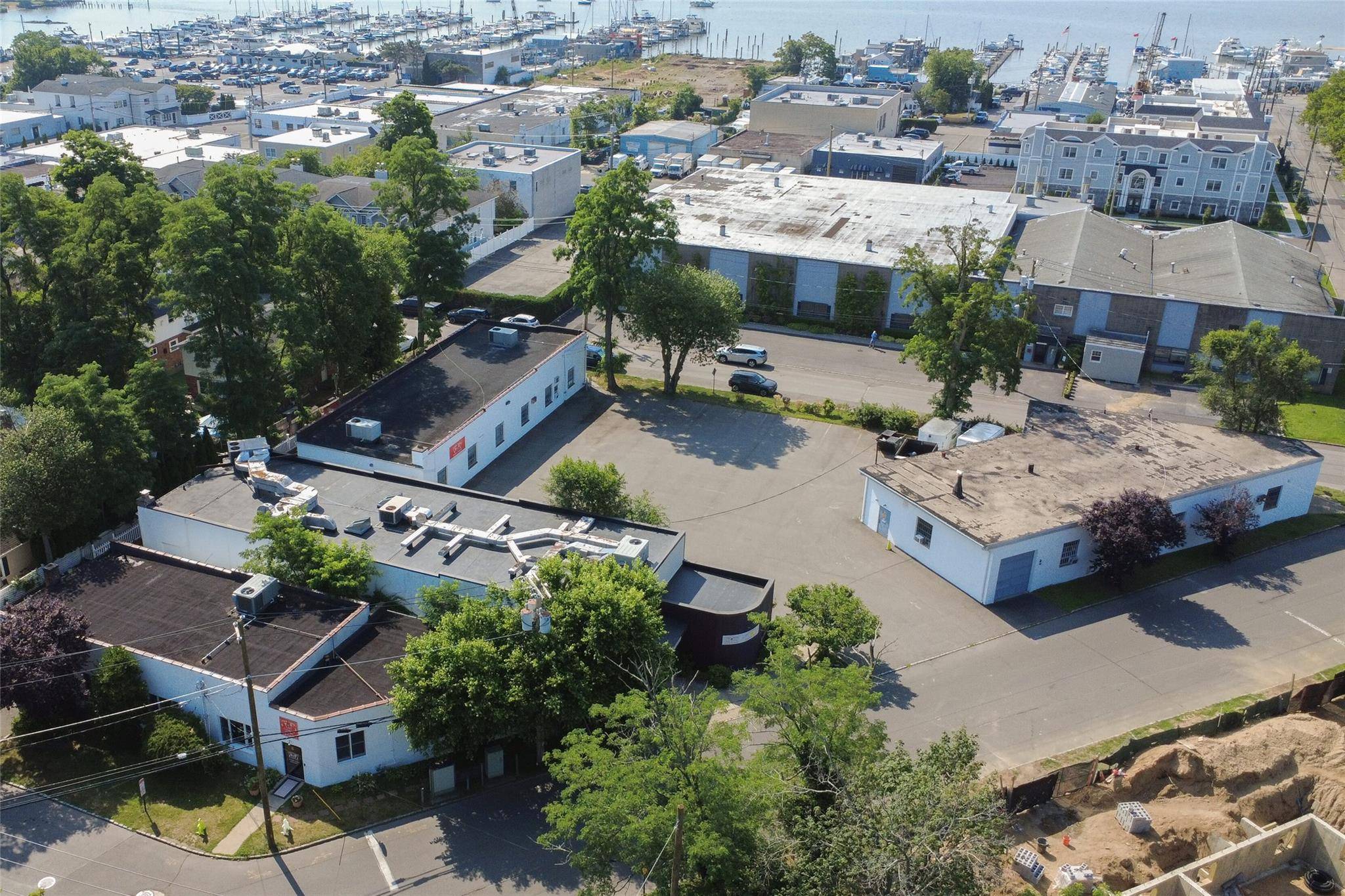 Port Washington, NY 11050,2-4 Manhasset AVE
