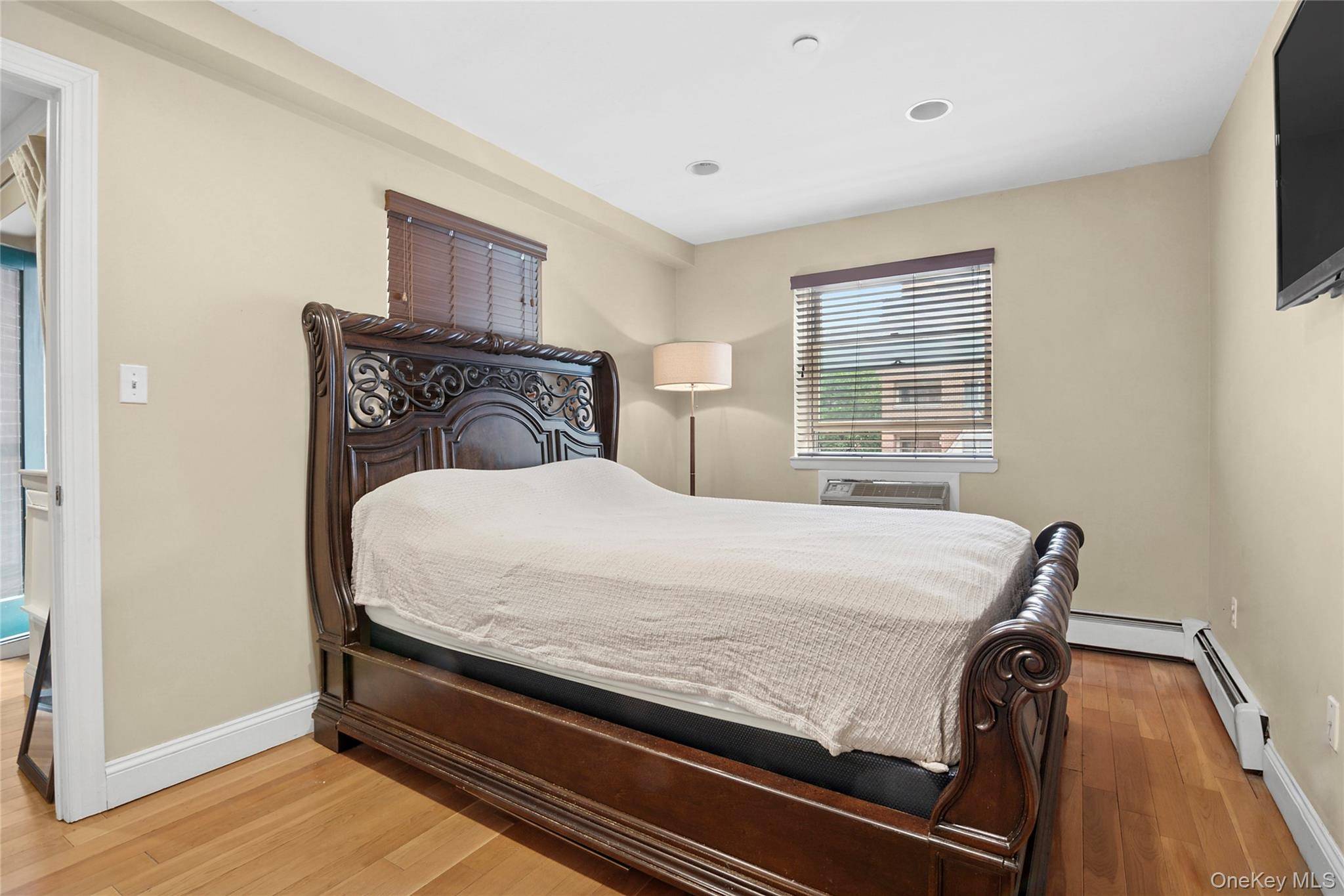 Kew Gardens, NY 11418,83-71 116th ST #4D