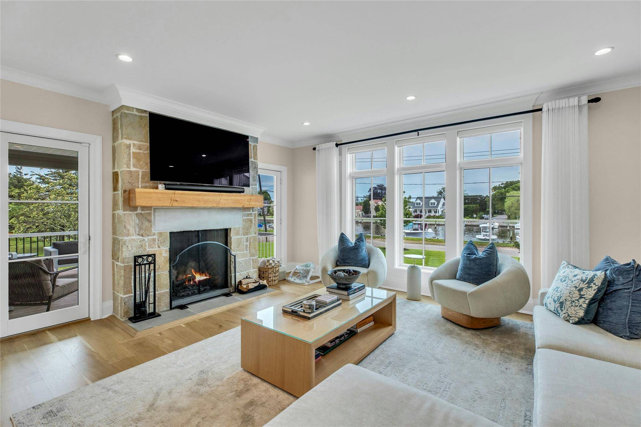 Brightwaters, NY 11718,52 Concourse
