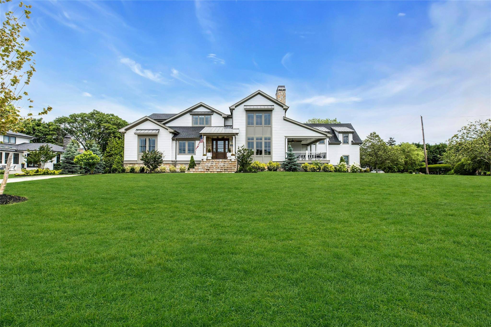 Brightwaters, NY 11718,52 Concourse