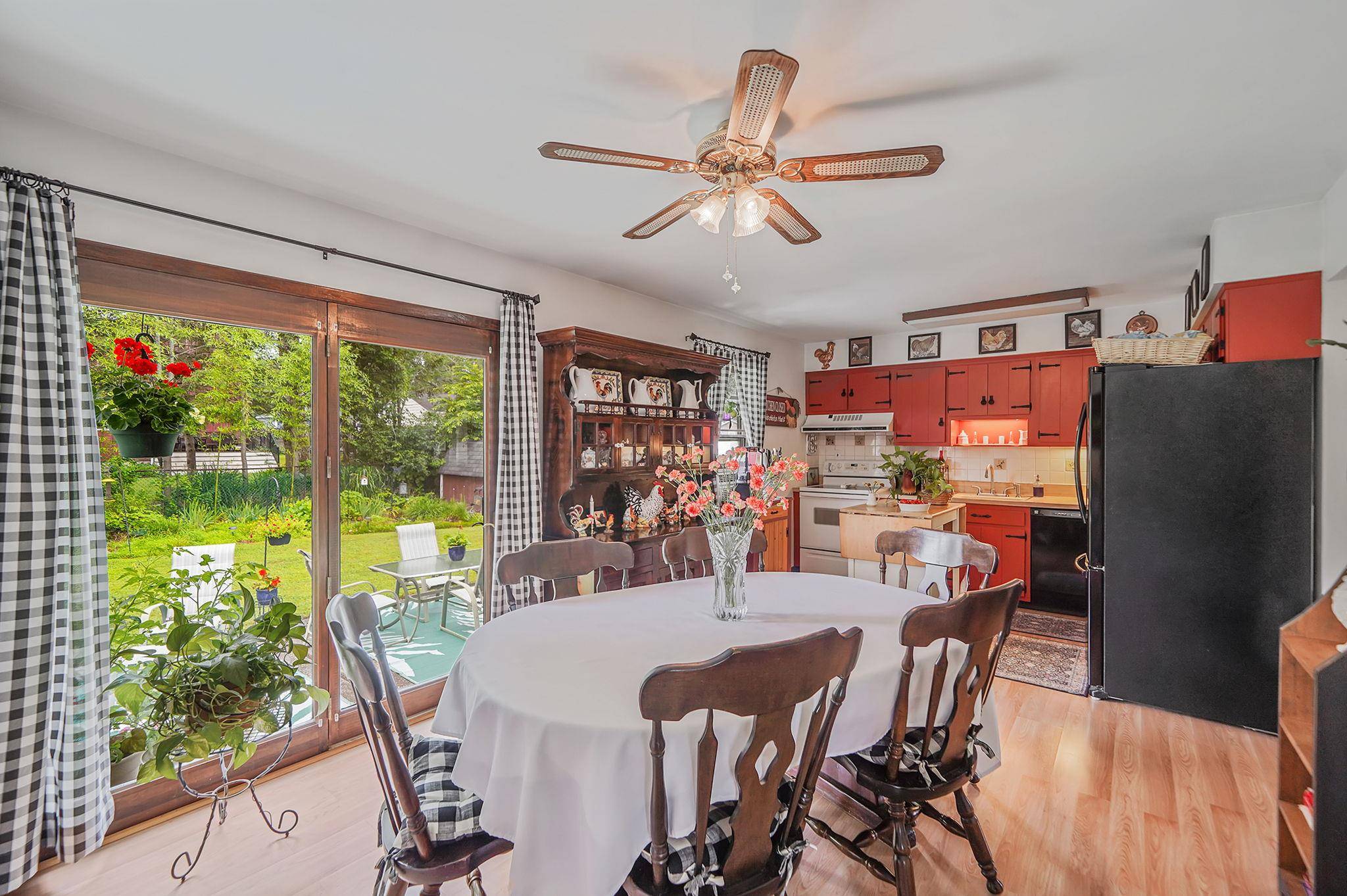 Middle Island, NY 11953,12 Pine Cone ST