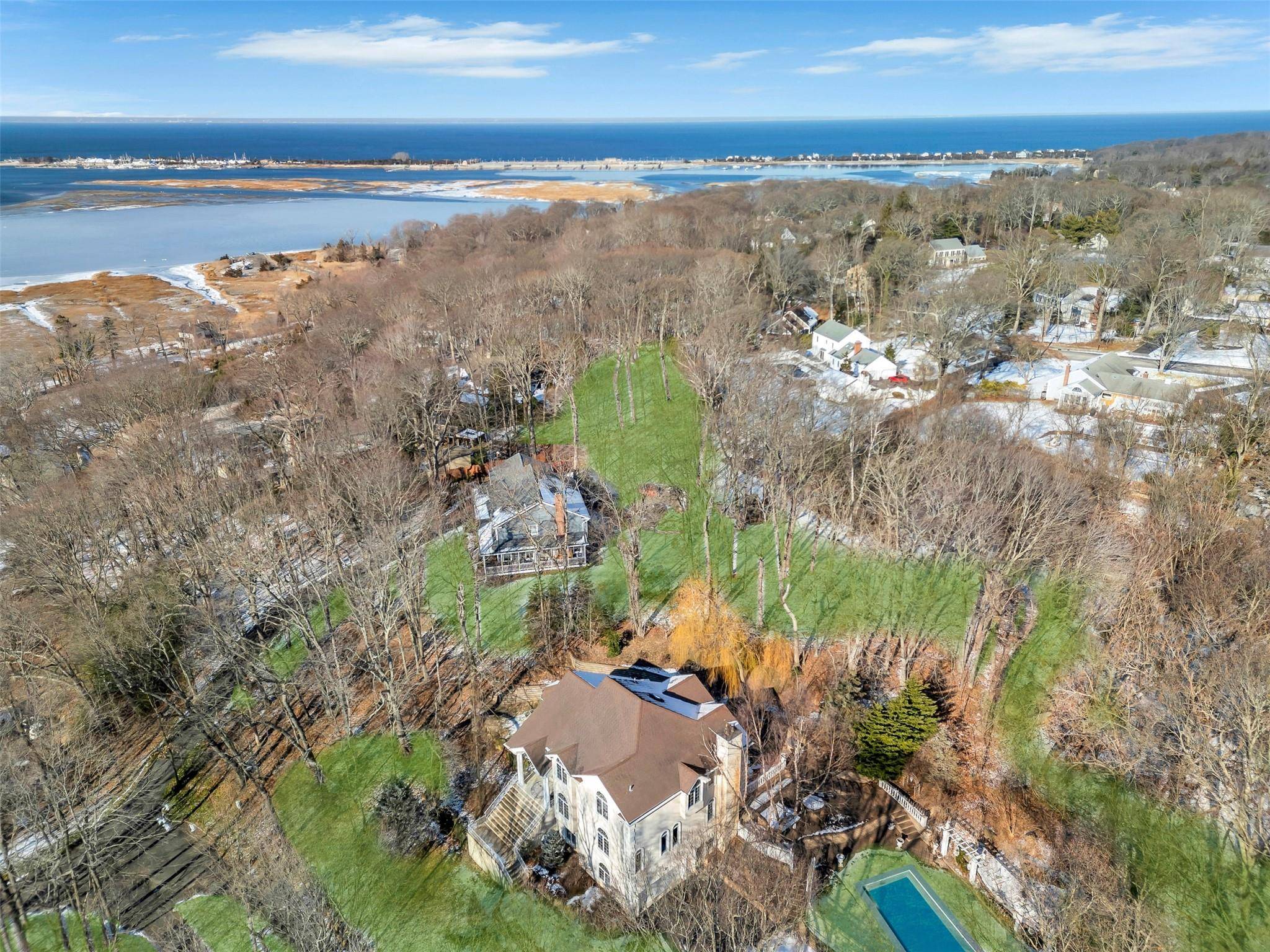 Mount Sinai, NY 11766,141 Shore Road