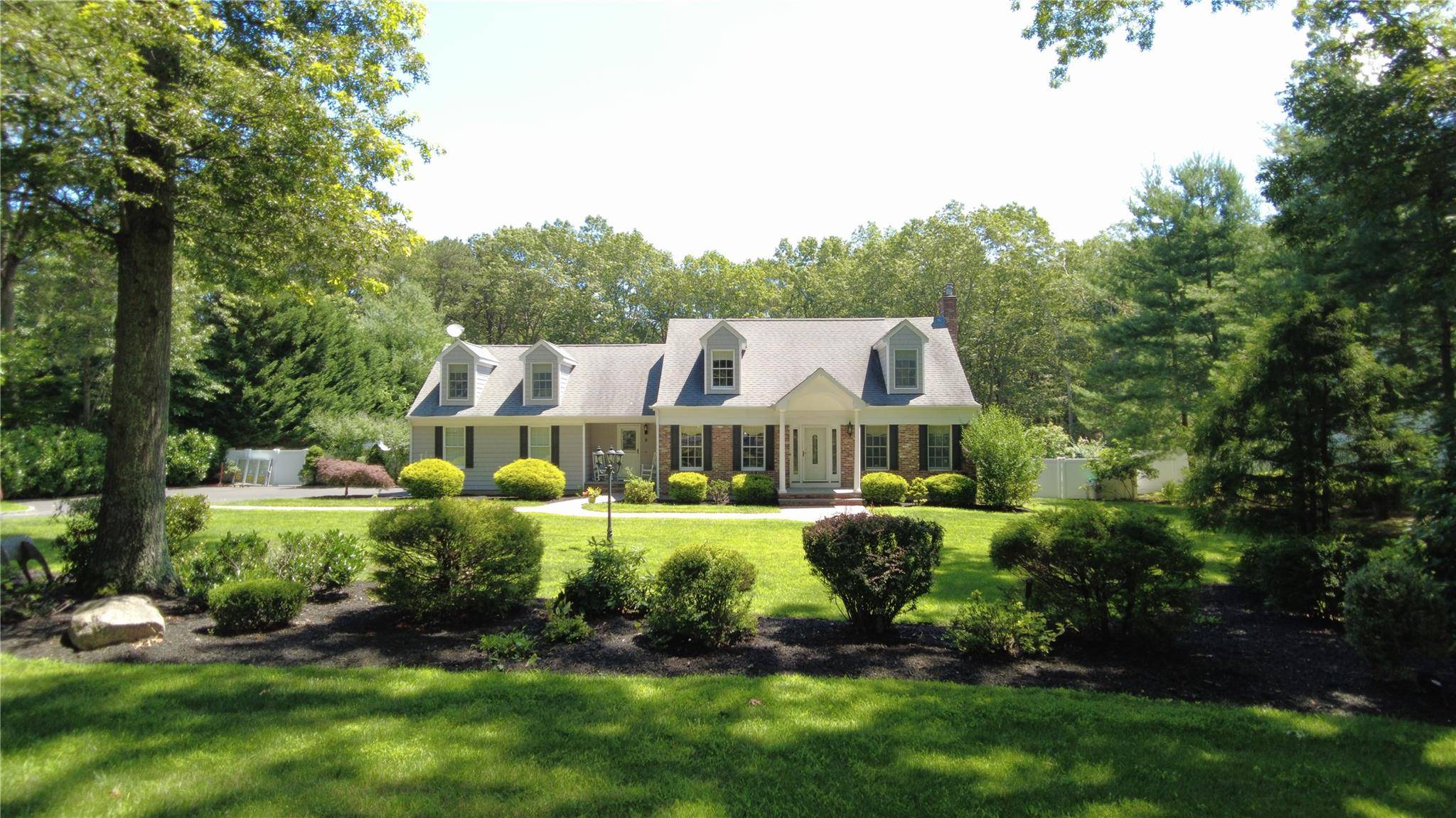 Wading River, NY 11792,9 Deerfield DR