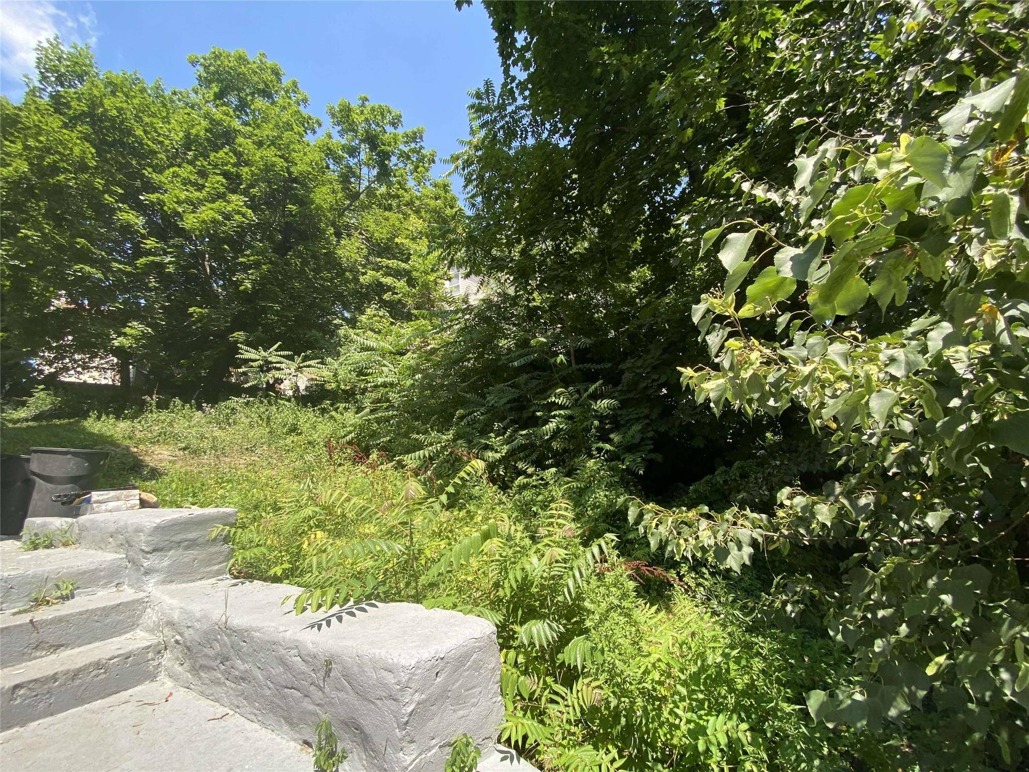 Mount Vernon, NY 10553,422 Nuber AVE