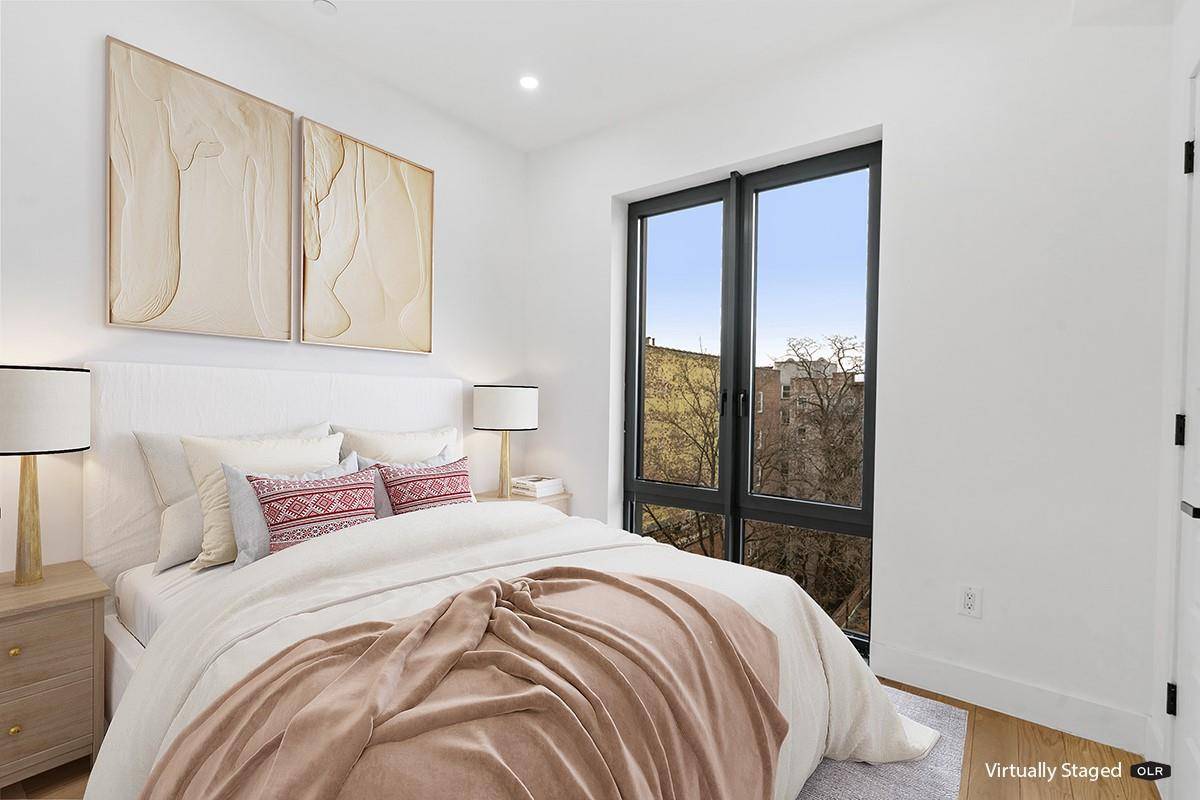 Woodside, NY 11377,45-29 47th ST #3A