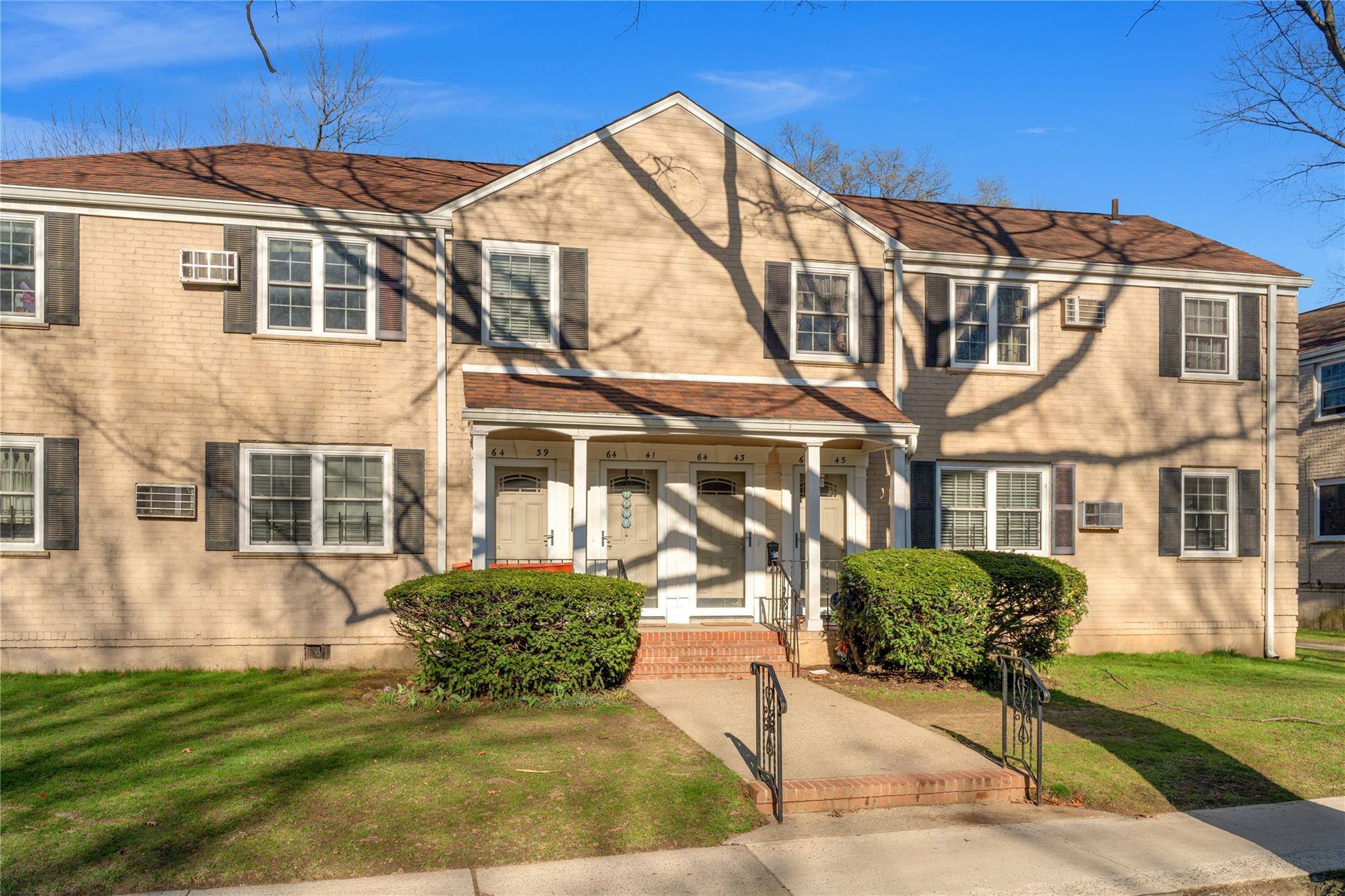 Bayside, NY 11364,64-41 Springfield BLVD #B