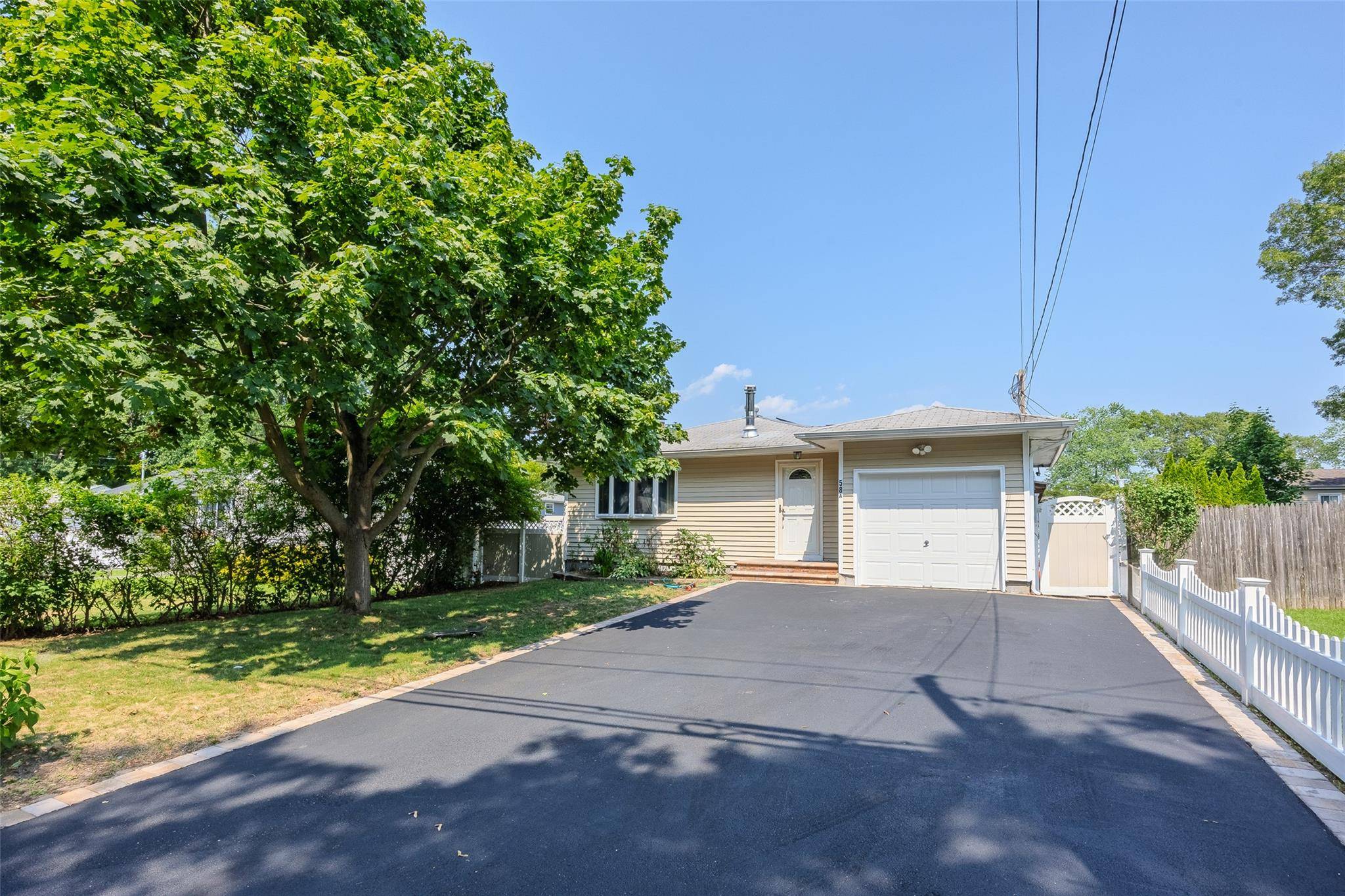 Port Jefferson Station, NY 11776,58A Superior ST