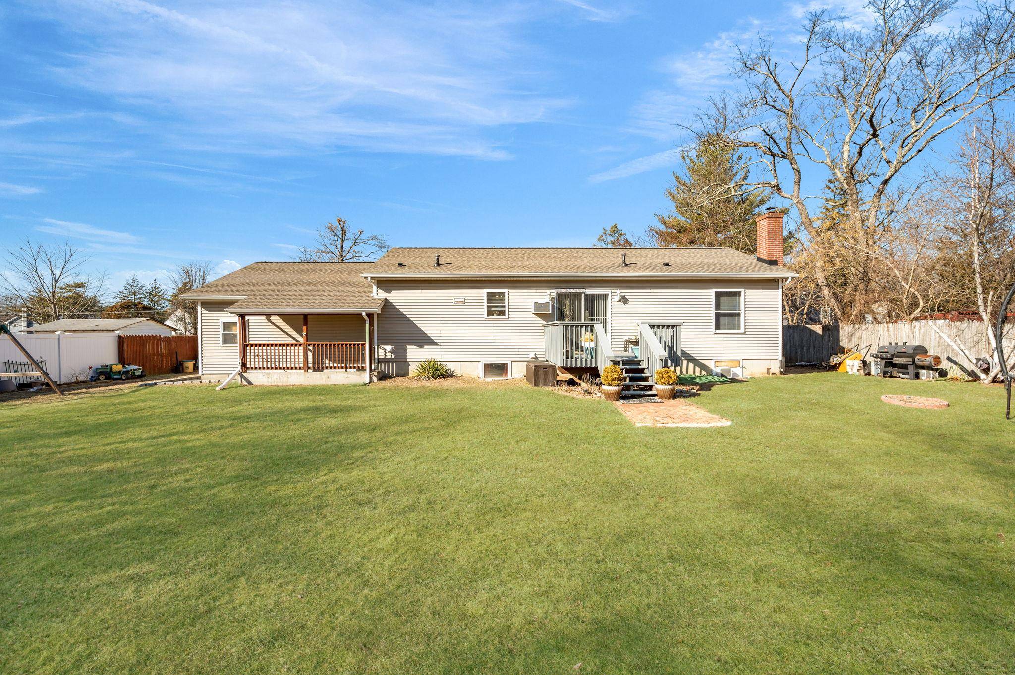 Brentwood, NY 11717,32 Ralph AVE