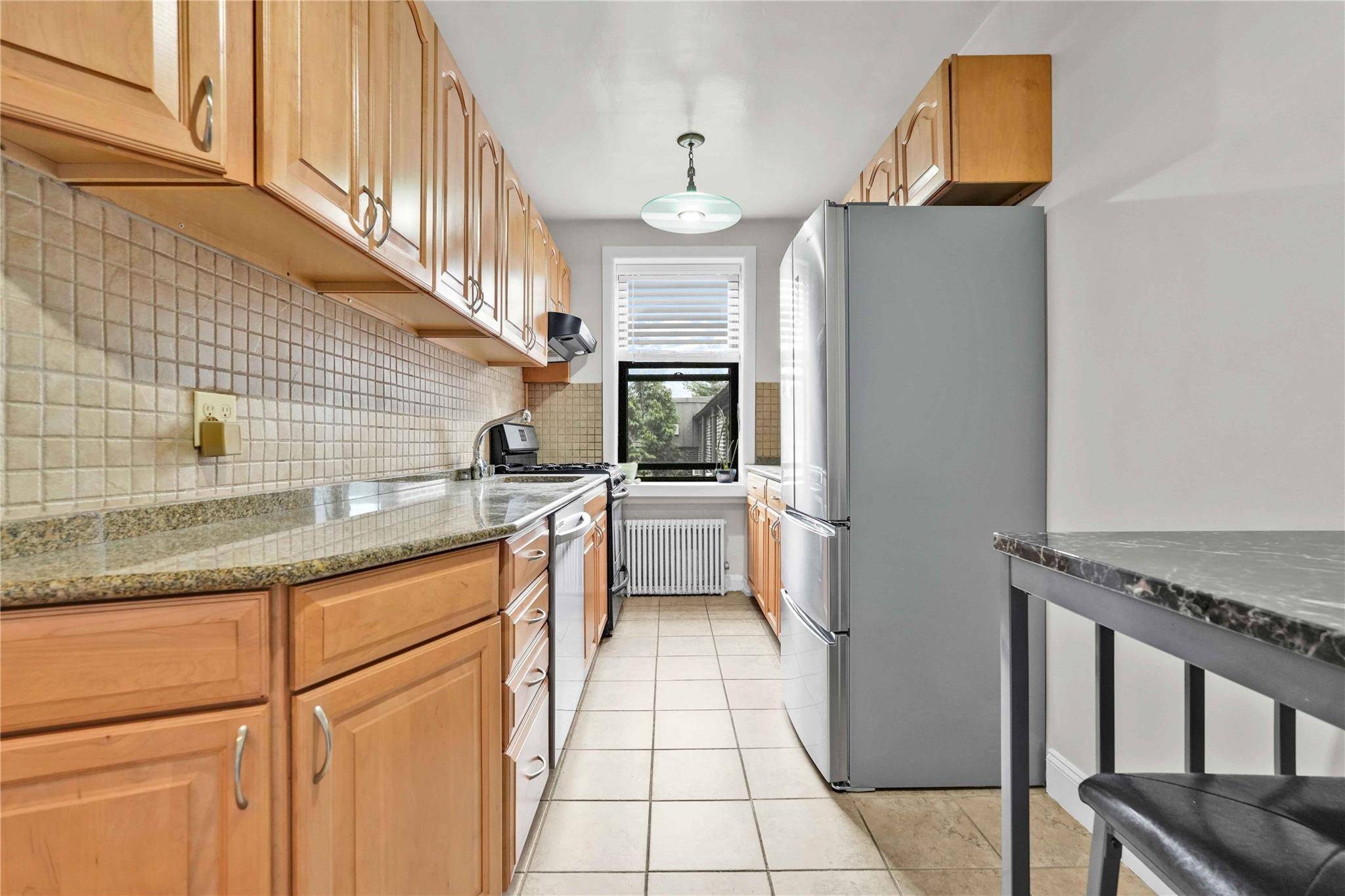 East Elmhurst, NY 11370,21-40 78th ST #2