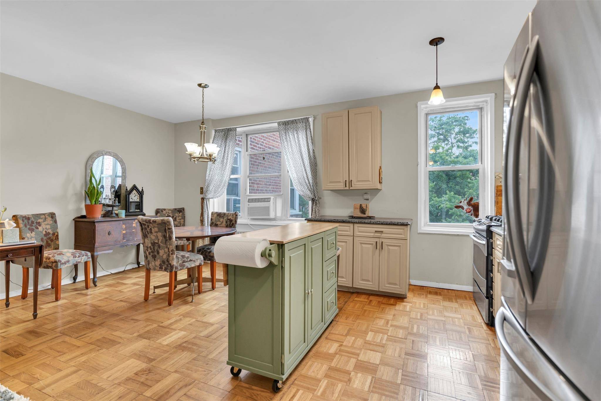 Bronx, NY 10471,5601 Riverdale AVE #7S