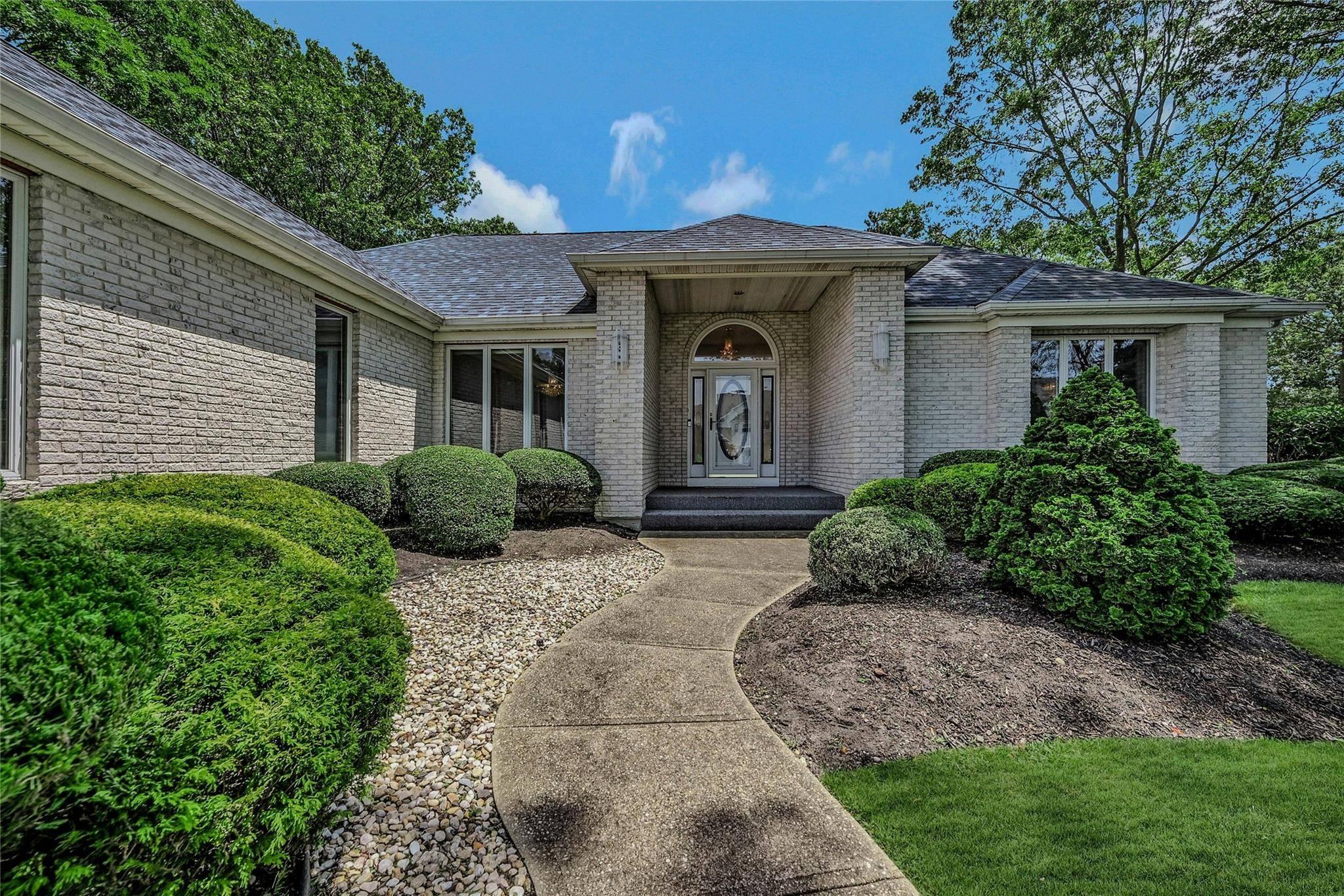 Holbrook, NY 11741,41 Somerset DR