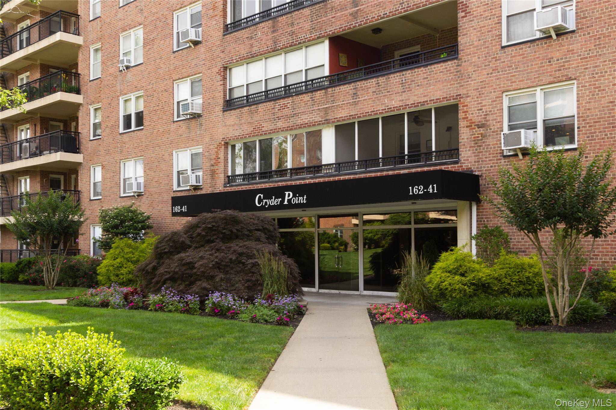 Beechhurst, NY 11357,162-41 Powells Cove BLVD #4K