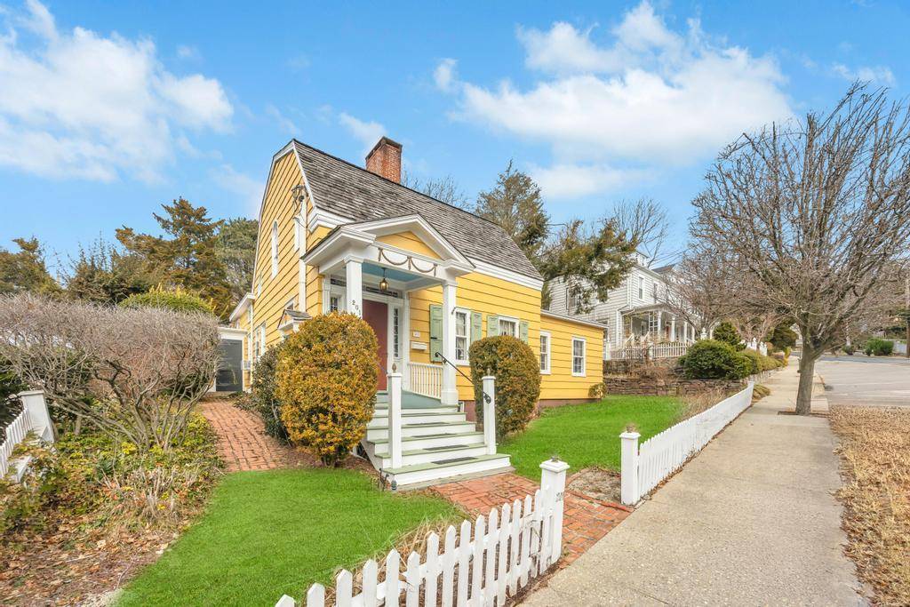 Port Jefferson, NY 11777,201 E Broadway