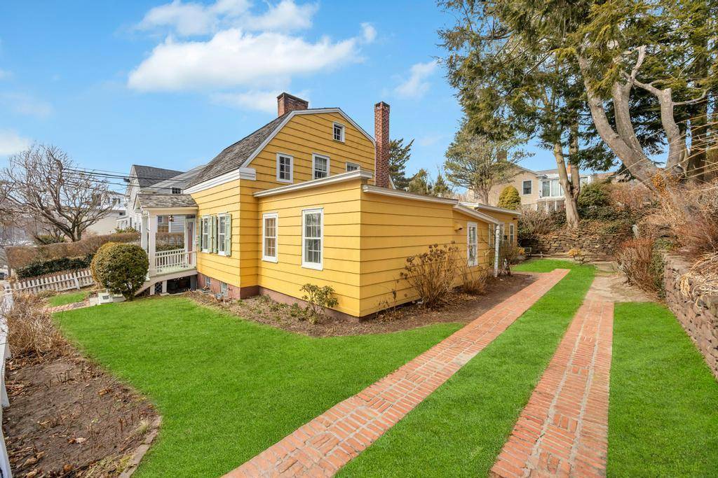 Port Jefferson, NY 11777,201 E Broadway