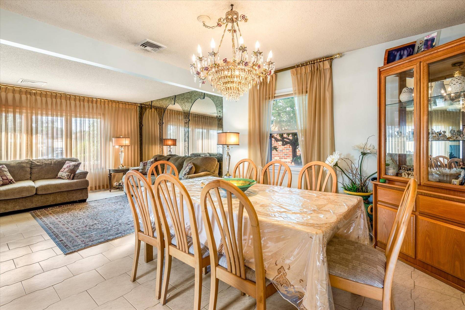 Howard Beach, NY 11414,91-04 156th AVE